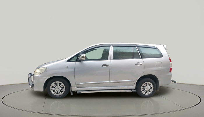 2015 Toyota Innova 2.5 GX 8 STR, Diesel, Manual, 3,52,706 km, exterior