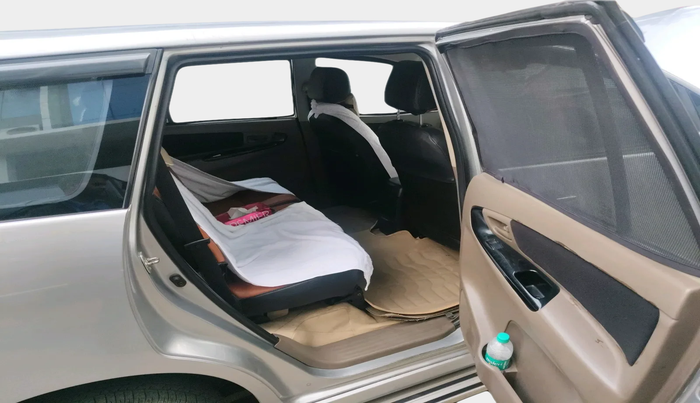 2015 Toyota Innova 2.5 GX 8 STR, Diesel, Manual, 3,52,706 km, interior