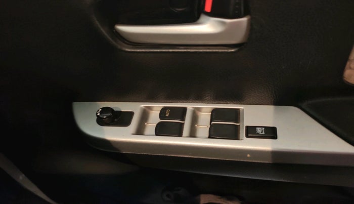 2013 Maruti Wagon R 1.0 VXI, Petrol, Manual, 69,178 km, interior