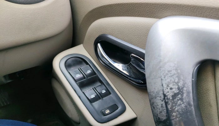 2014 Nissan Terrano XL D PLUS, Diesel, Manual, 1,59,054 km, interior