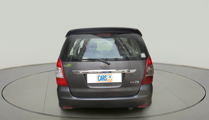 2013 Toyota Innova 2.5 VX 7 STR, Diesel, Manual, 1,75,626 km, exterior