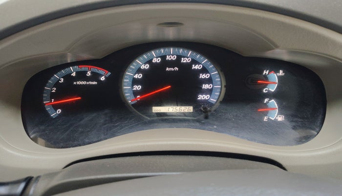 2013 Toyota Innova 2.5 VX 7 STR, Diesel, Manual, 1,75,626 km, interior