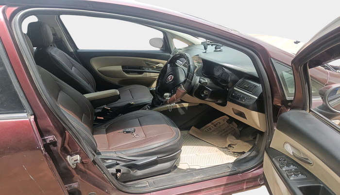 2010 Fiat Linea EMOTION PK 1.3 MJD, Diesel, Manual, 1,40,001 km, interior