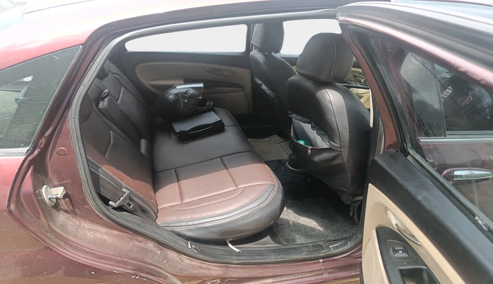 2010 Fiat Linea EMOTION PK 1.3 MJD, Diesel, Manual, 1,40,001 km, interior