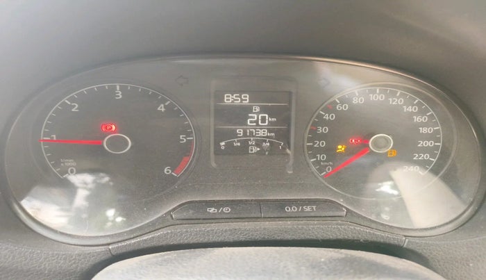 2015 Volkswagen Polo HIGHLINE1.5L, Diesel, Manual, 91,738 km, interior