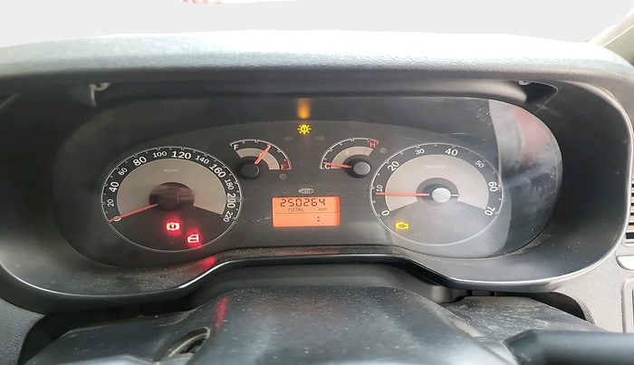 2010 Fiat Linea DYNAMIC 1.3, Diesel, Manual, 2,50,264 km, interior