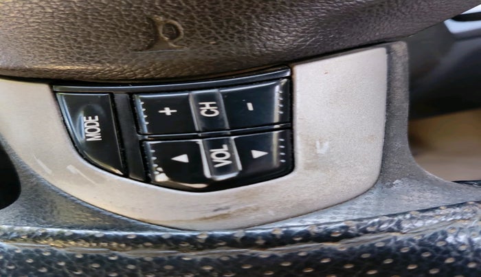 2014 Honda Amaze 1.2L I-VTEC VX, Petrol, Manual, 1,68,336 km, interior