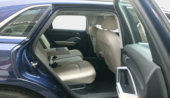 2022 Audi Q3 PREMIUM PLUS 40 TFSI, Petrol, Automatic, 21,101 km, interior