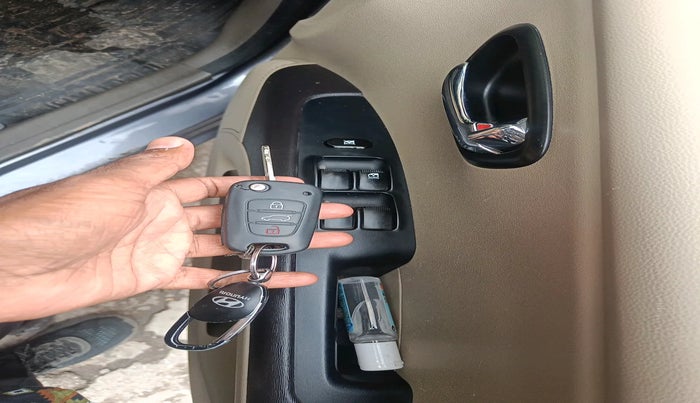 2015 Hyundai i10 SPORTZ 1.1, Petrol, Manual, 75,034 km, interior