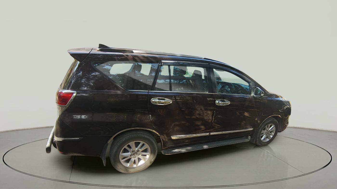 2016 Toyota Innova Crysta 2.4 GX 7 STR, Diesel, Manual, 1,00,529 km, exterior