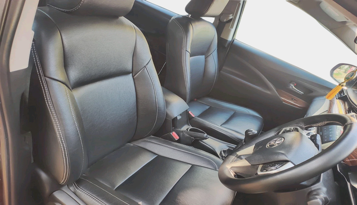 2016 Toyota Innova Crysta 2.4 GX 7 STR, Diesel, Manual, 1,00,529 km, interior