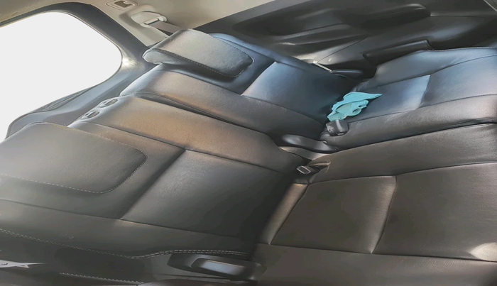 2016 Toyota Innova Crysta 2.4 GX 7 STR, Diesel, Manual, 1,00,529 km, interior