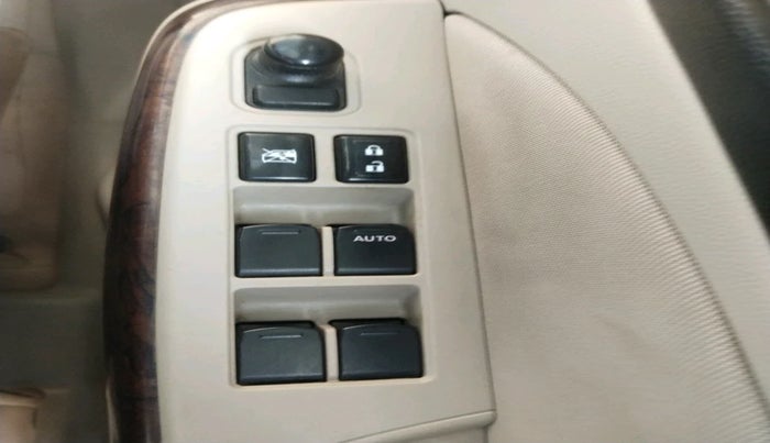 2018 Maruti Dzire ZXI, Petrol, Manual, 2,25,700 km, interior