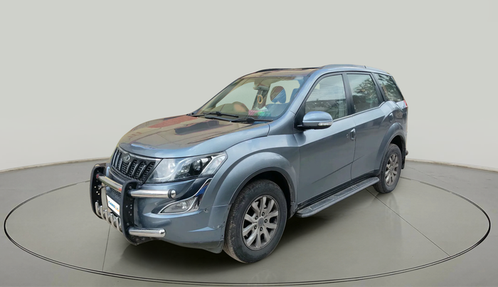 2015 Mahindra XUV500 W10, Diesel, Manual, 1,04,185 km, exterior