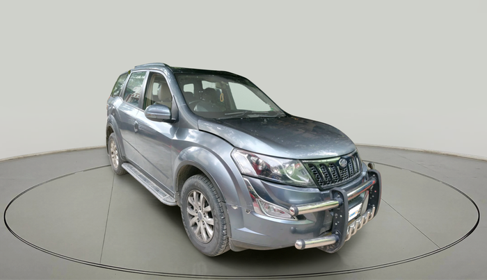 2015 Mahindra XUV500 W10, Diesel, Manual, 1,04,185 km, exterior