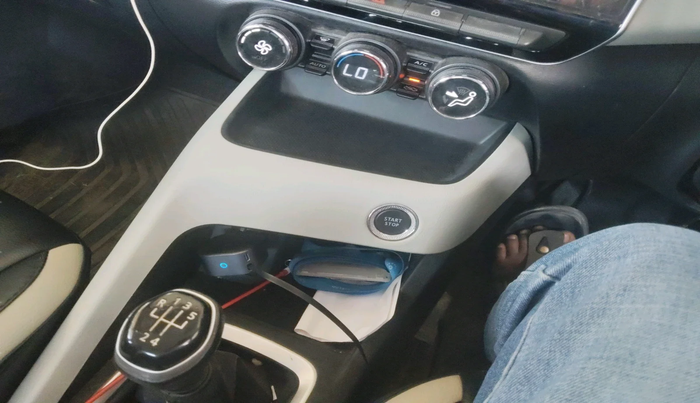 2023 Nissan MAGNITE XV MT, Petrol, Manual, 40,462 km, interior