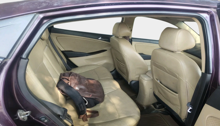 2011 Hyundai Verna FLUIDIC 1.6 VTVT SX, Petrol, Manual, 94,615 km, interior