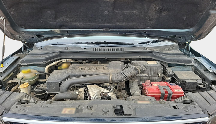2020 Mahindra XUV300 W6 1.5 Diesel, Diesel, Manual, 83,697 km, exterior