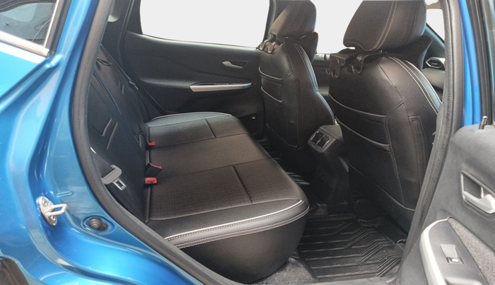 2021 Nissan MAGNITE XV PREMIUM TURBO CVT DUAL TONE, Petrol, Automatic, 26,335 km, interior
