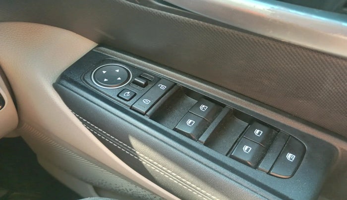 2020 KIA SONET HTX 1.0 IMT, Petrol, Manual, 32,550 km, interior