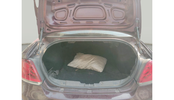 2014 Fiat Linea CLASSIC 1.3 L MULTIJET, Diesel, Manual, 2,21,132 km, exterior