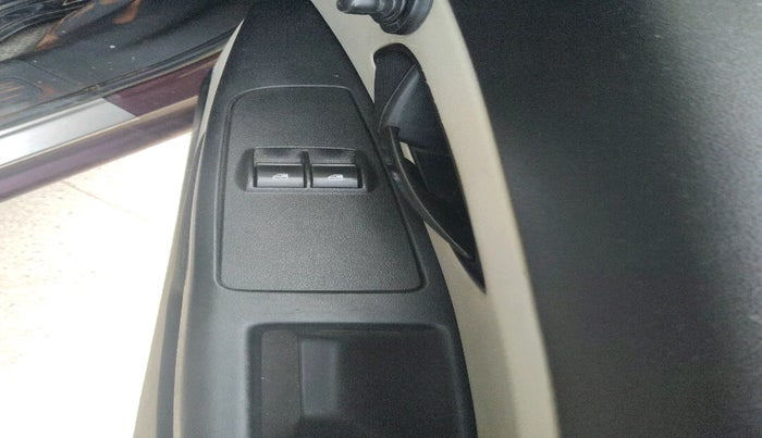 2014 Fiat Linea CLASSIC 1.3 L MULTIJET, Diesel, Manual, 2,21,132 km, interior