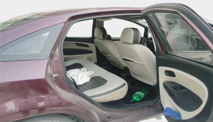 2014 Fiat Linea CLASSIC 1.3 L MULTIJET, Diesel, Manual, 2,21,132 km, interior