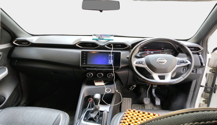 2022 Nissan MAGNITE XV TURBO CVT DUAL TONE, Petrol, Automatic, 35,108 km, interior