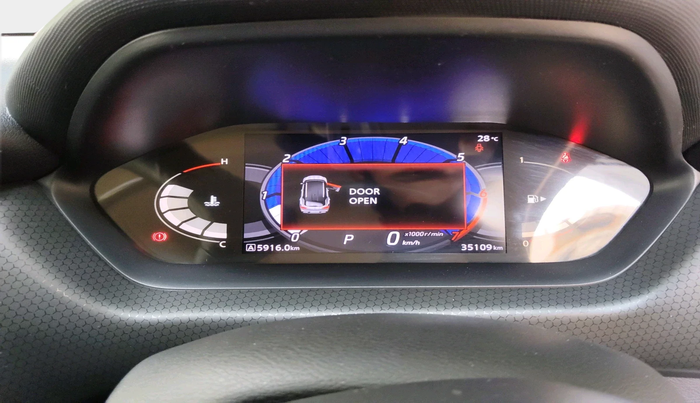 2022 Nissan MAGNITE XV TURBO CVT DUAL TONE, Petrol, Automatic, 35,108 km, interior