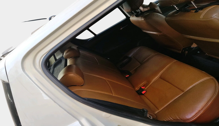 2014 Maruti Swift VXI, Petrol, Manual, 1,01,418 km, interior