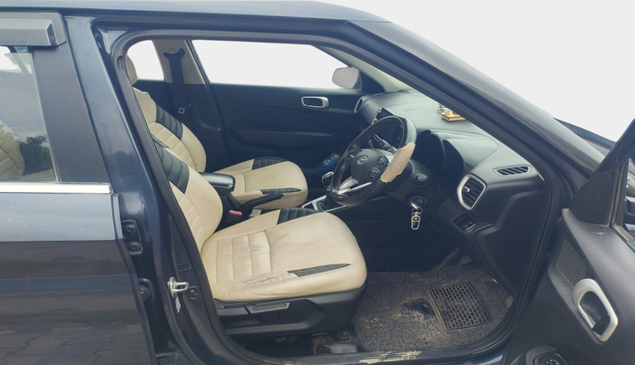 2020 Hyundai VENUE SX 1.5 CRDI, Diesel, Manual, 2,07,537 km, interior