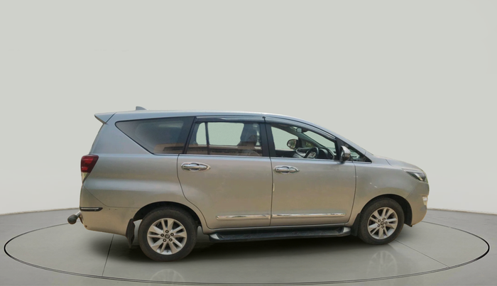 2017 Toyota Innova Crysta 2.4 VX 8 STR, Diesel, Manual, 1,31,486 km, exterior