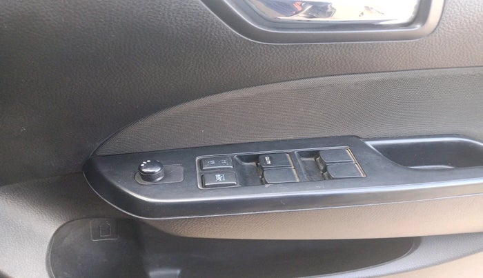 2013 Maruti Swift VXI, Petrol, Manual, 66,479 km, interior