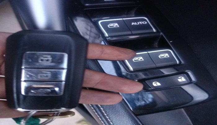 2019 MG HECTOR SHARP 1.5 DCT PETROL, Petrol, Automatic, 1,13,991 km, interior