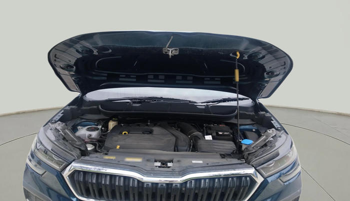 2024 Skoda KUSHAQ STYLE 1.5L TSI DSG (6 AIRBAGS), Petrol, Automatic, 8,017 km, exterior
