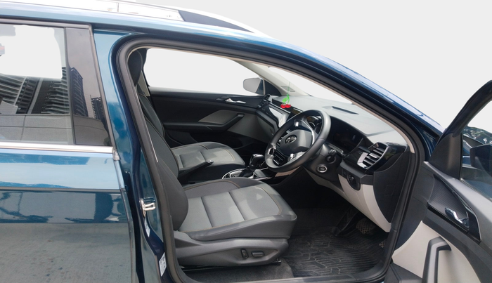 2024 Skoda KUSHAQ STYLE 1.5L TSI DSG (6 AIRBAGS), Petrol, Automatic, 8,017 km, interior