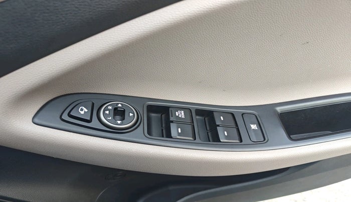 2018 Hyundai Elite i20 ASTA 1.2, Petrol, Manual, 75,677 km, interior