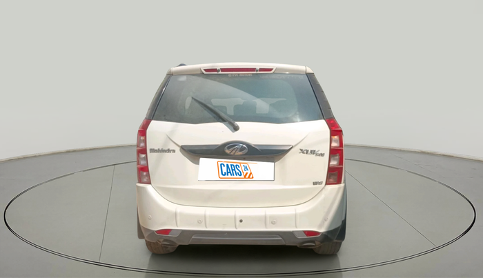 2015 Mahindra XUV500 W8, Diesel, Manual, 1,57,582 km, exterior