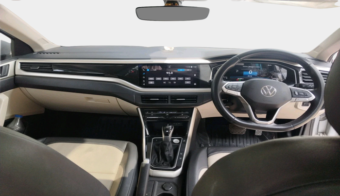 2024 Volkswagen VIRTUS TOPLINE TSI 1.0 AT, Petrol, Automatic, 20,180 km, interior