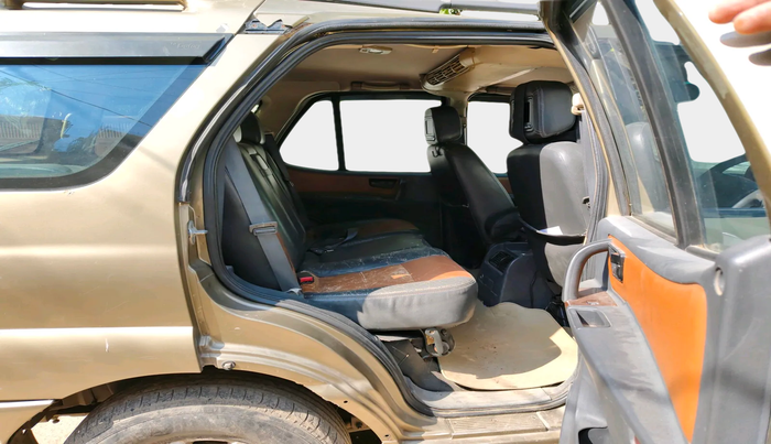 2010 Tata Safari 4X2 VX DICOR, Diesel, Manual, 1,35,335 km, interior