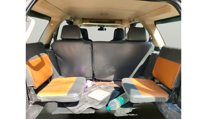 2010 Tata Safari 4X2 VX DICOR, Diesel, Manual, 1,35,335 km, interior