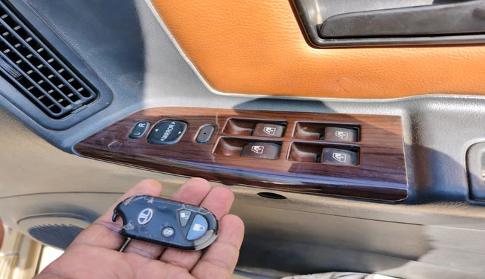 2010 Tata Safari 4X2 VX DICOR, Diesel, Manual, 1,35,335 km, interior