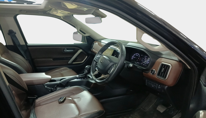 2022 Mahindra SCORPIO-N Z8 L PETROL AT 7 STR, Petrol, Automatic, 44,749 km, interior