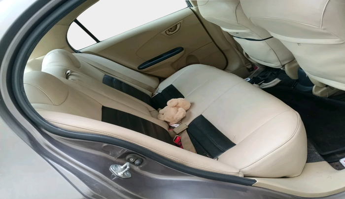 2014 Honda Amaze 1.5L I-DTEC S, Diesel, Manual, 1,14,925 km, interior