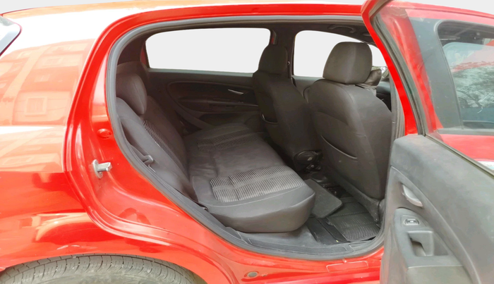 2016 Fiat Punto EVO MULTIJET 1.3 90 HP, Diesel, Manual, 1,29,876 km, interior