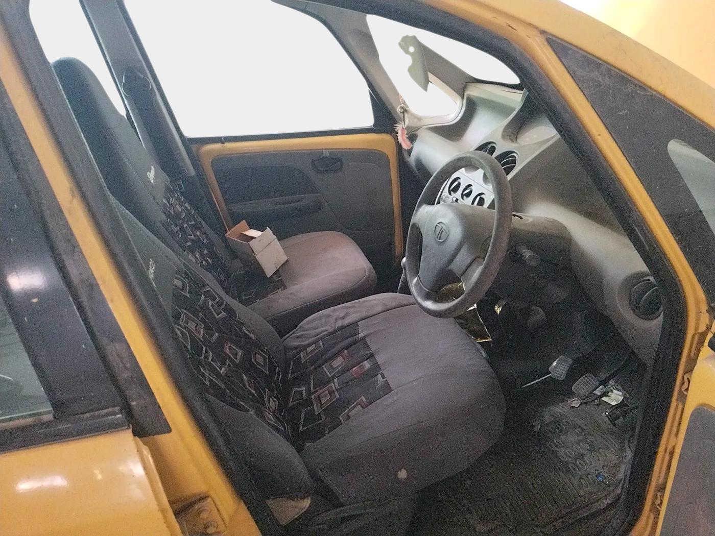 2010 Tata Nano LX, Petrol, Manual, 1,00,000 km, interior