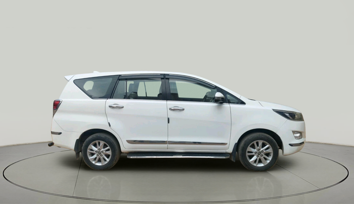 2017 Toyota Innova Crysta 2.4 VX 8 STR, Diesel, Manual, 2,00,204 km, exterior