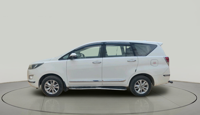 2017 Toyota Innova Crysta 2.4 VX 8 STR, Diesel, Manual, 2,00,204 km, exterior