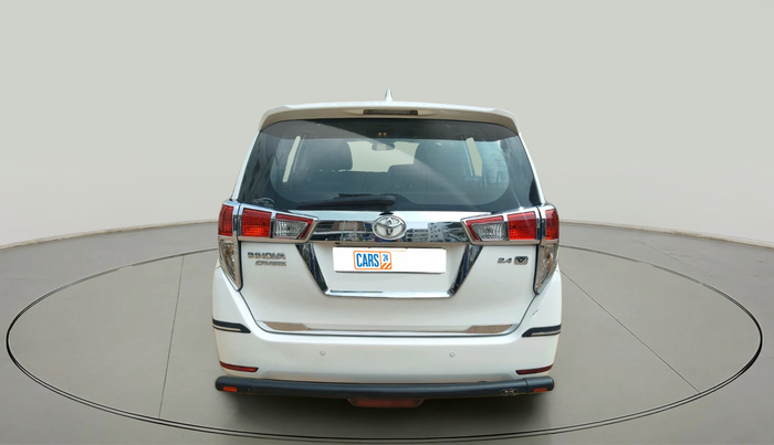 2017 Toyota Innova Crysta 2.4 VX 8 STR, Diesel, Manual, 2,00,204 km, exterior