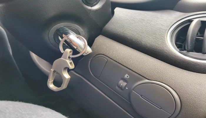 2013 Hyundai i10 SPORTZ 1.2, Petrol, Manual, 54,972 km, interior